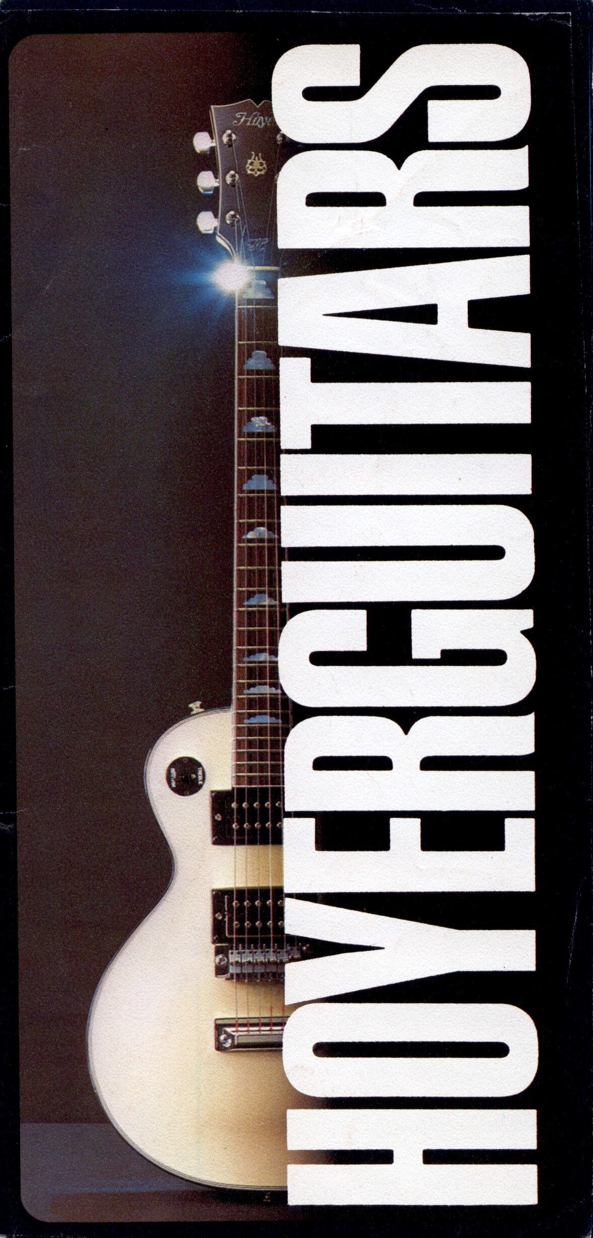 デュアル・ハムバッカー付きクリームのソリッドボディ・エレクトリックギターと、縦に大きく並ぶ白い HOYERGUITARS 文字、ヘッドストックの明るいレンズフレアが目立つ暗い縦長フライヤー表紙。